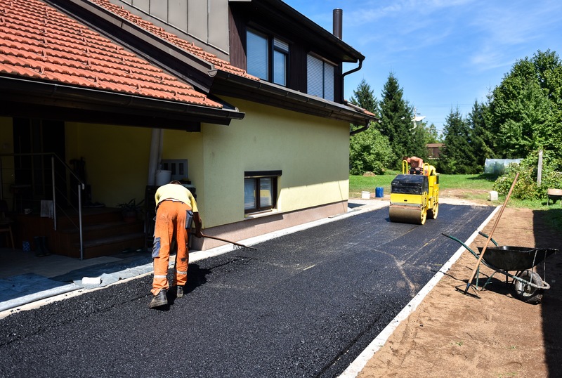 Tips for Protecting Your Asphalt Driveway So It Lasts Longer
