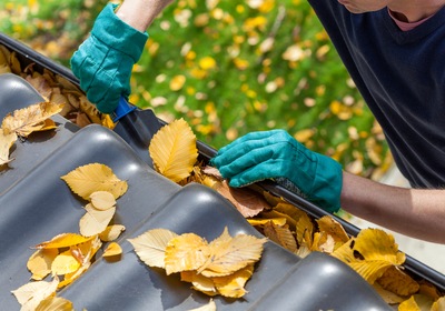 Don’t Ignore These Signs That Your Gutters Need Cleaning