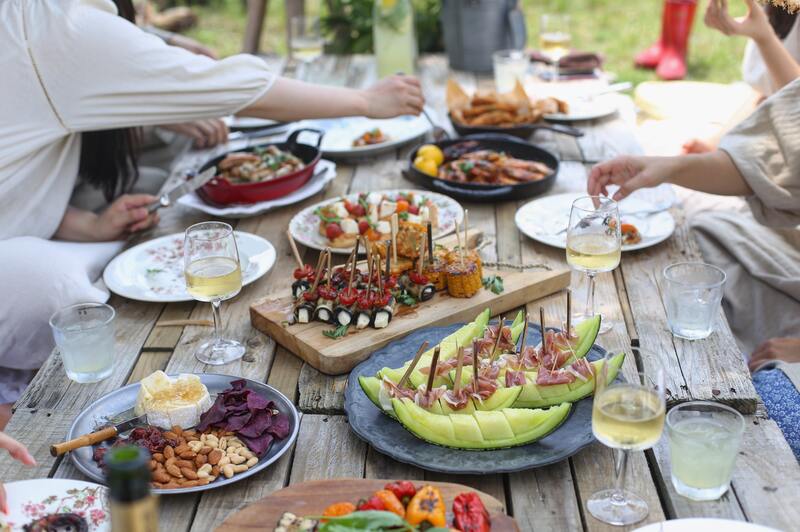 Throw a Barbecue Party: What to Have On Your Checklist
