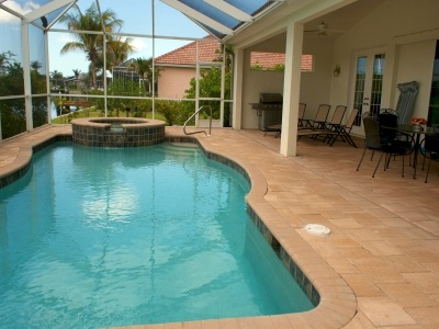 The Summer Joys of Florida Pool Enclosures